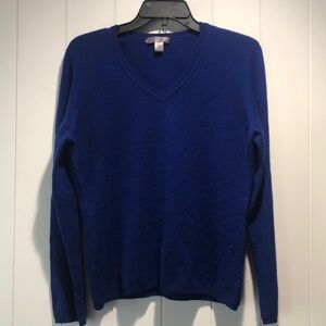 Charter Club 100 cashmere 2 ply sweater v neck royal blue M